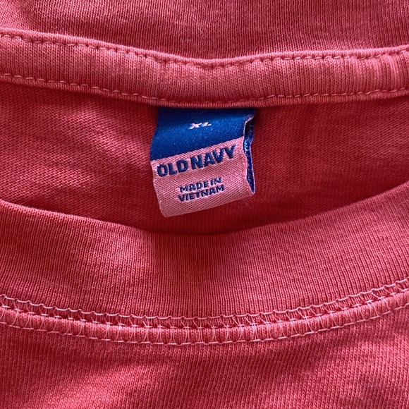 Old Navy Circle Neck - XL *NWT* - Picture 2 of 3